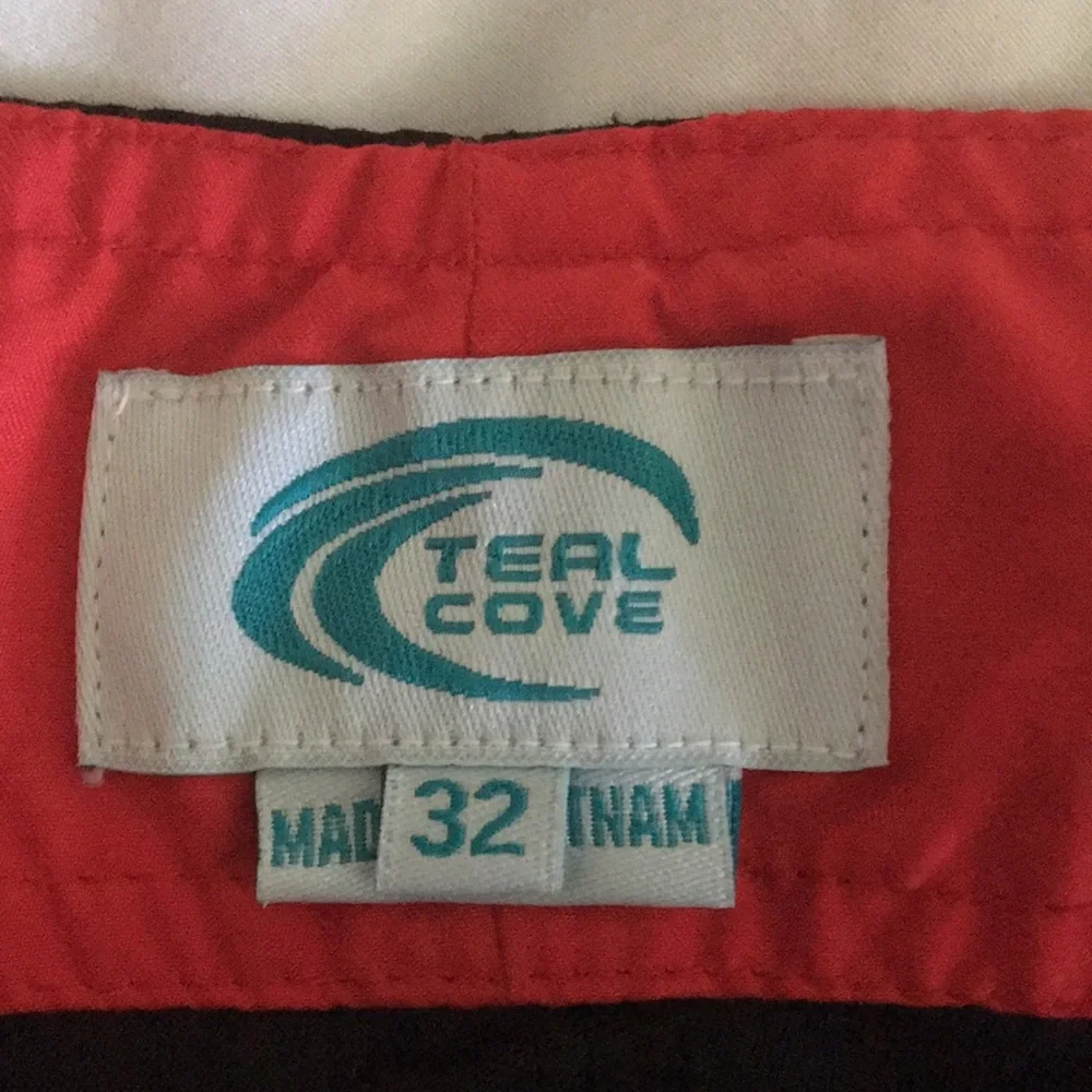 Teal Cove Black/White/Red Board Shorts Size:32 EUC